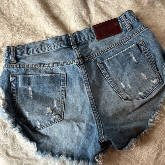 One Teaspoon Jean Shorts - Picture 2 of 3